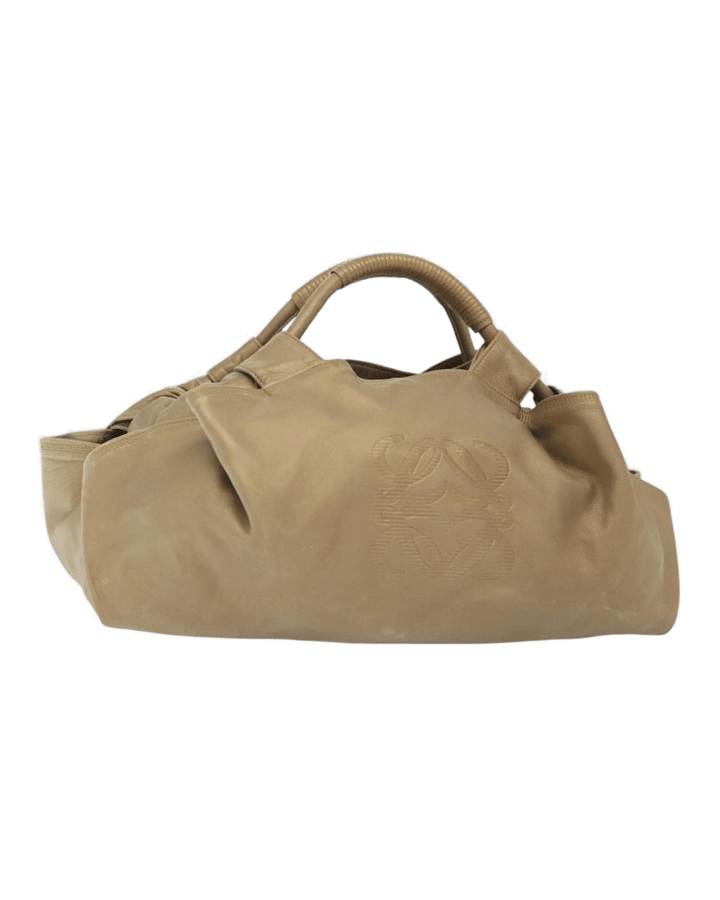 Borsa a mano Loewe in pelle beige con anagramma inciso, manici cuciti e tirazip annodato, vista frontale