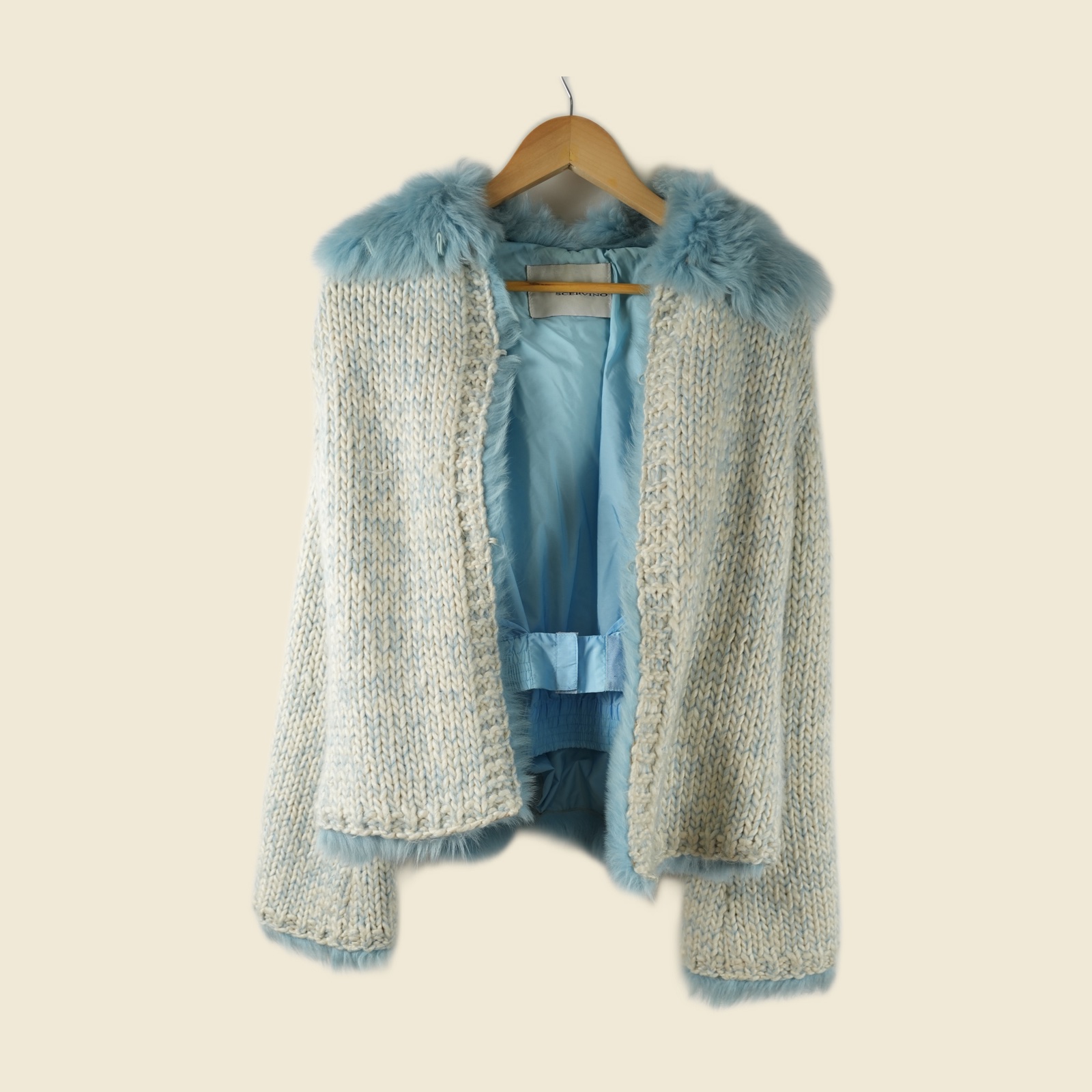 Cardigan Ermanno Scervino in maglia bouclé panna, collo in pelliccia di volpe azzurra, fodera celeste — vista 4
