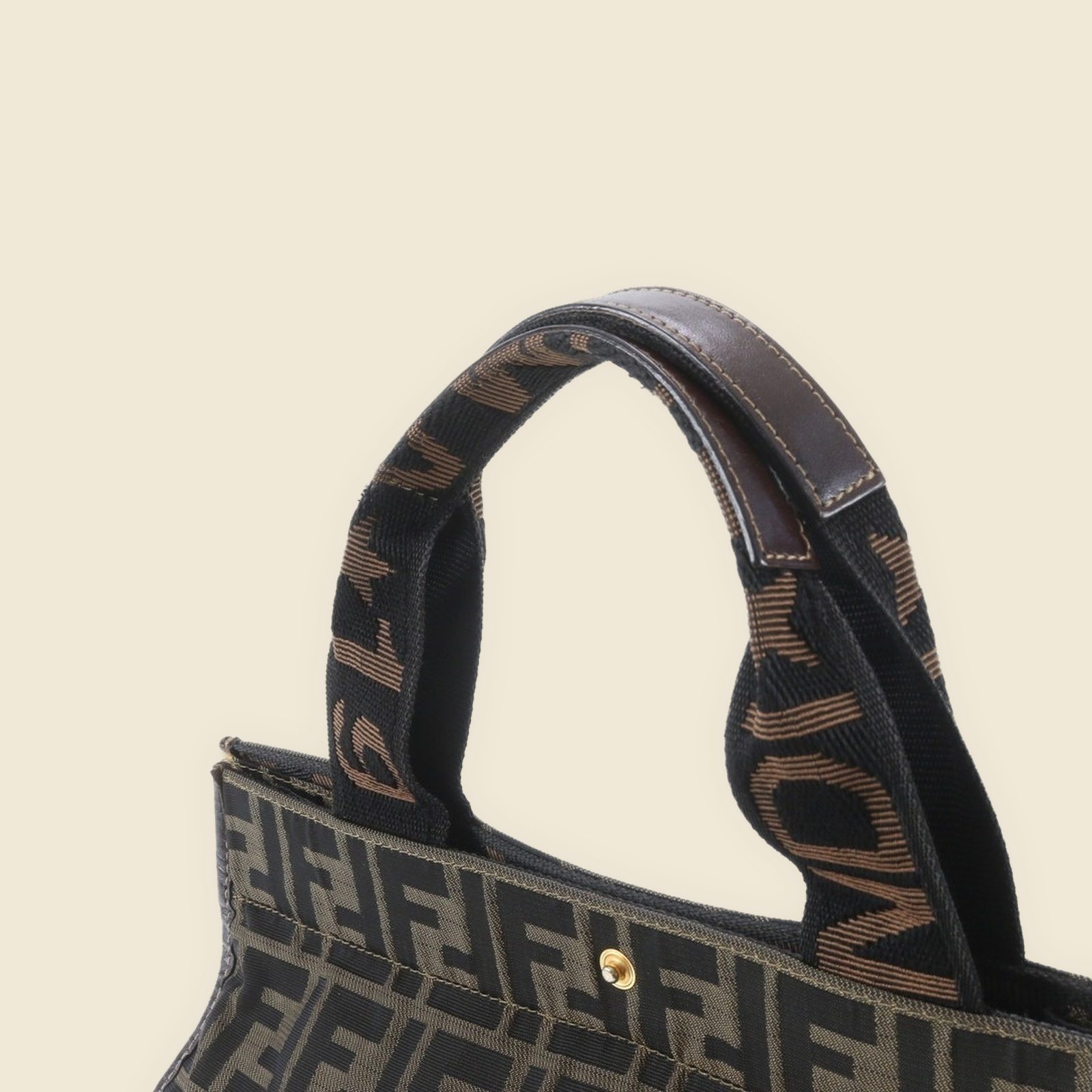 Borsa Fendi in tessuto con monogramma FF marrone e tabacco, manici in nastro con logo e profili scuri, vista frontale — vista 2