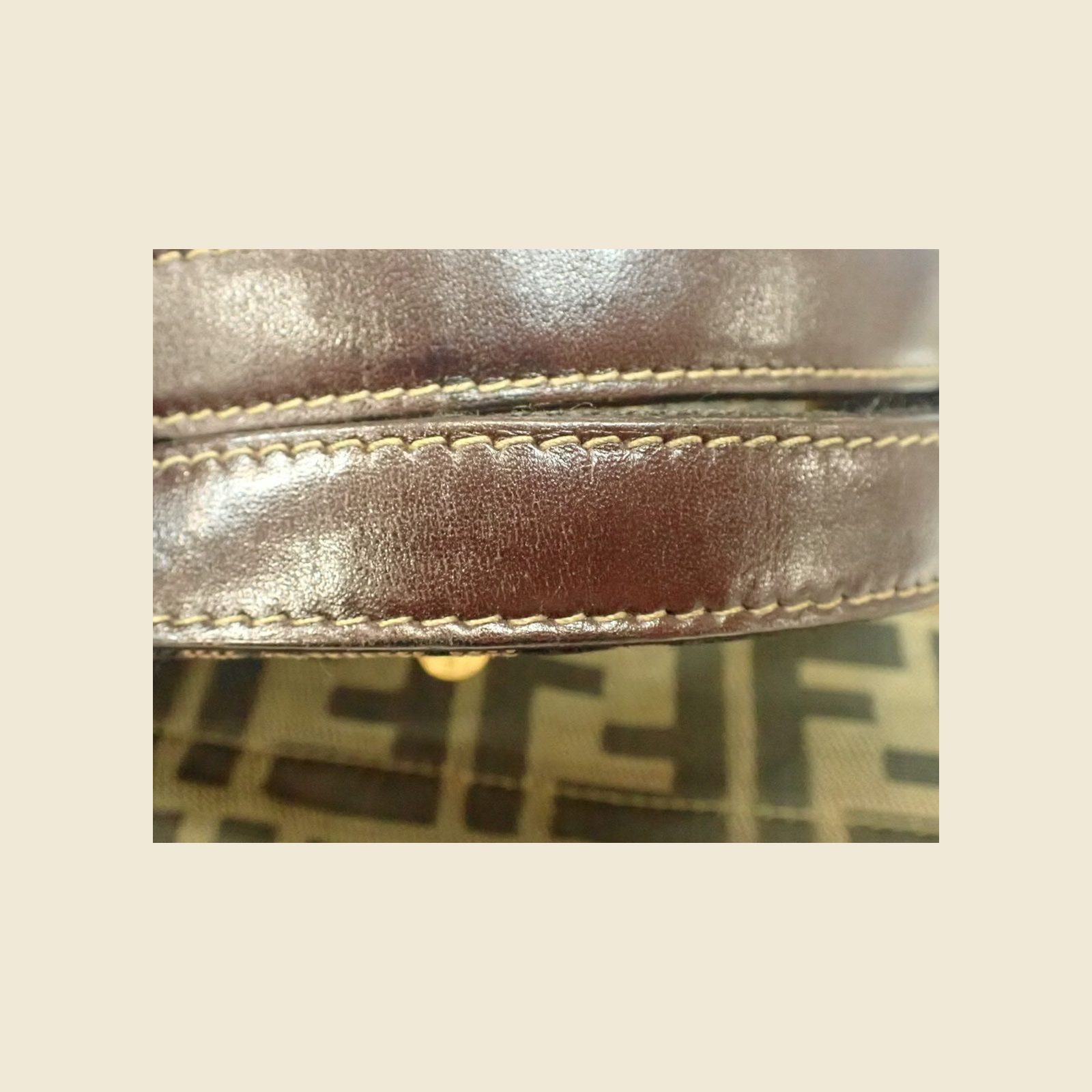 Borsa Fendi in tessuto con monogramma FF marrone e tabacco, manici in nastro con logo e profili scuri, vista frontale — vista 6