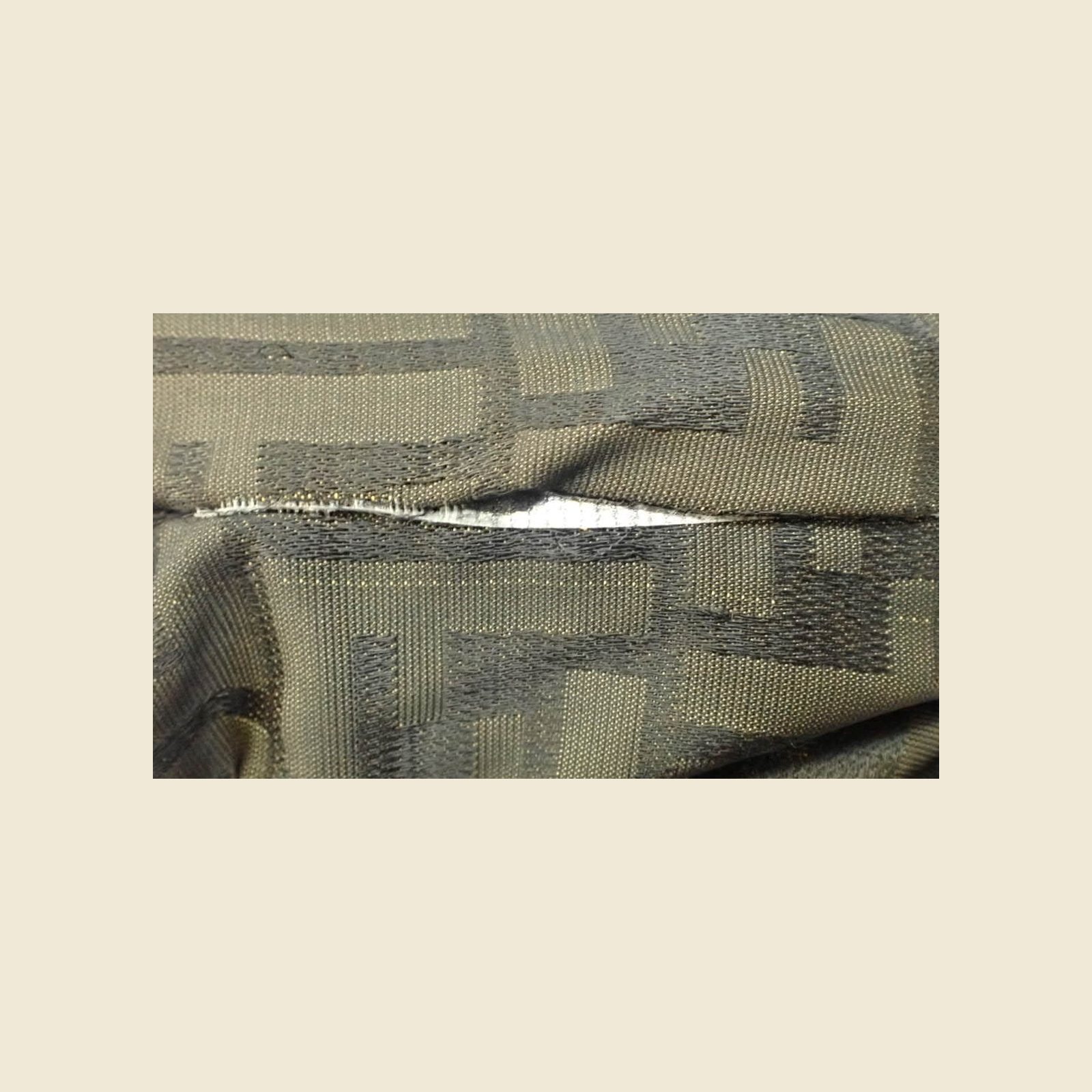 Borsa Fendi in tessuto con monogramma FF marrone e tabacco, manici in nastro con logo e profili scuri, vista frontale — vista 9