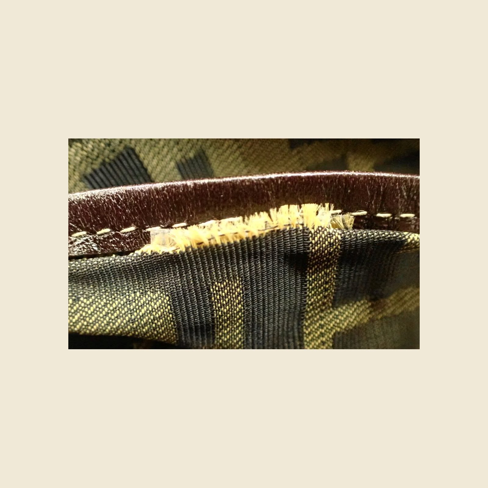 Borsa Fendi in tessuto con monogramma FF marrone e tabacco, manici in nastro con logo e profili scuri, vista frontale — vista 10