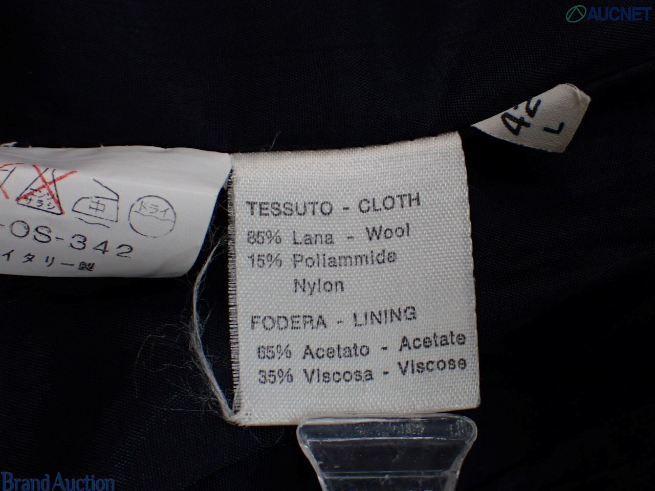 Tailleur Versace su manichino: giacca blu notte a un bottone con polsini in pied-de-poule e gonna coordinata — vista 8