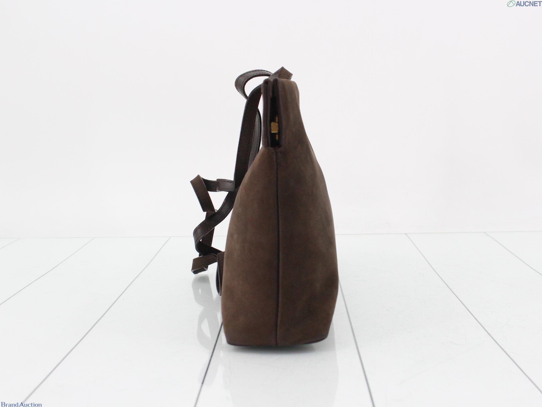 Borsa a spalla Ferragamo marrone scamosciata, fascia in gros-grain con placca Vara dorata, vista frontale — vista 3