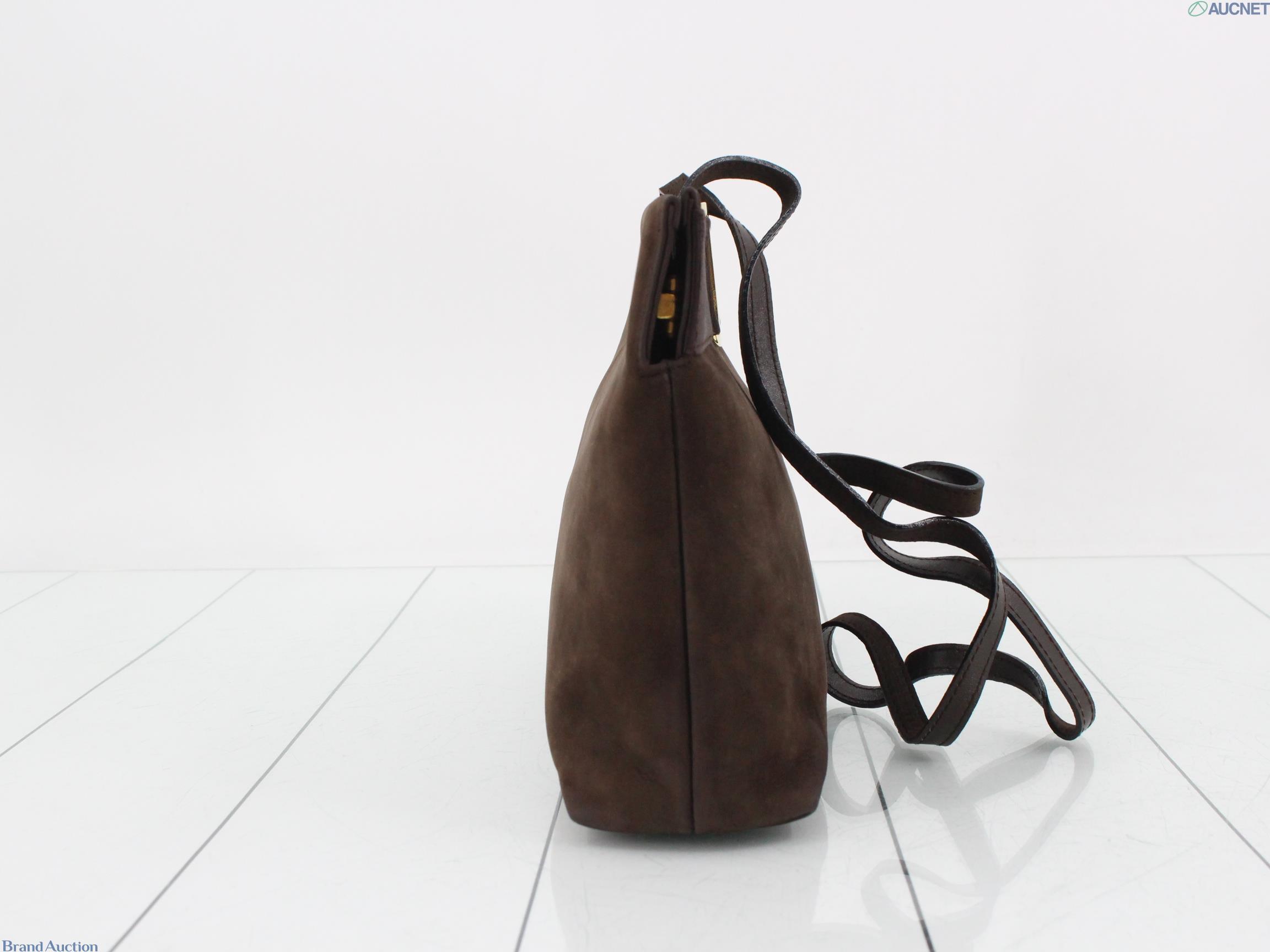 Borsa a spalla Ferragamo marrone scamosciata, fascia in gros-grain con placca Vara dorata, vista frontale — vista 4