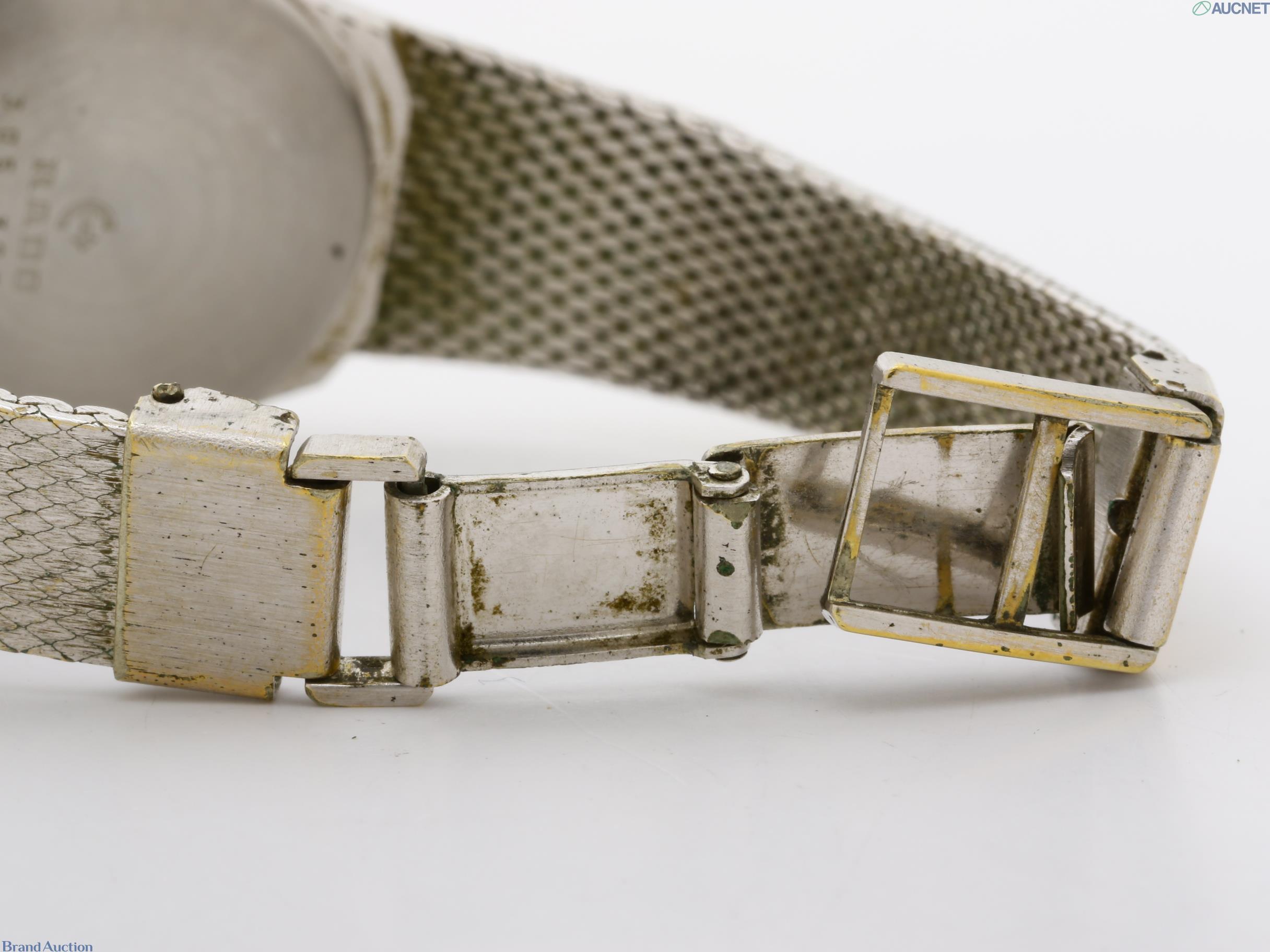 Orologio Rado da donna in tono argento, quadrante ovale, lunetta con inserti neri e bracciale a maglia integrato — vista 6