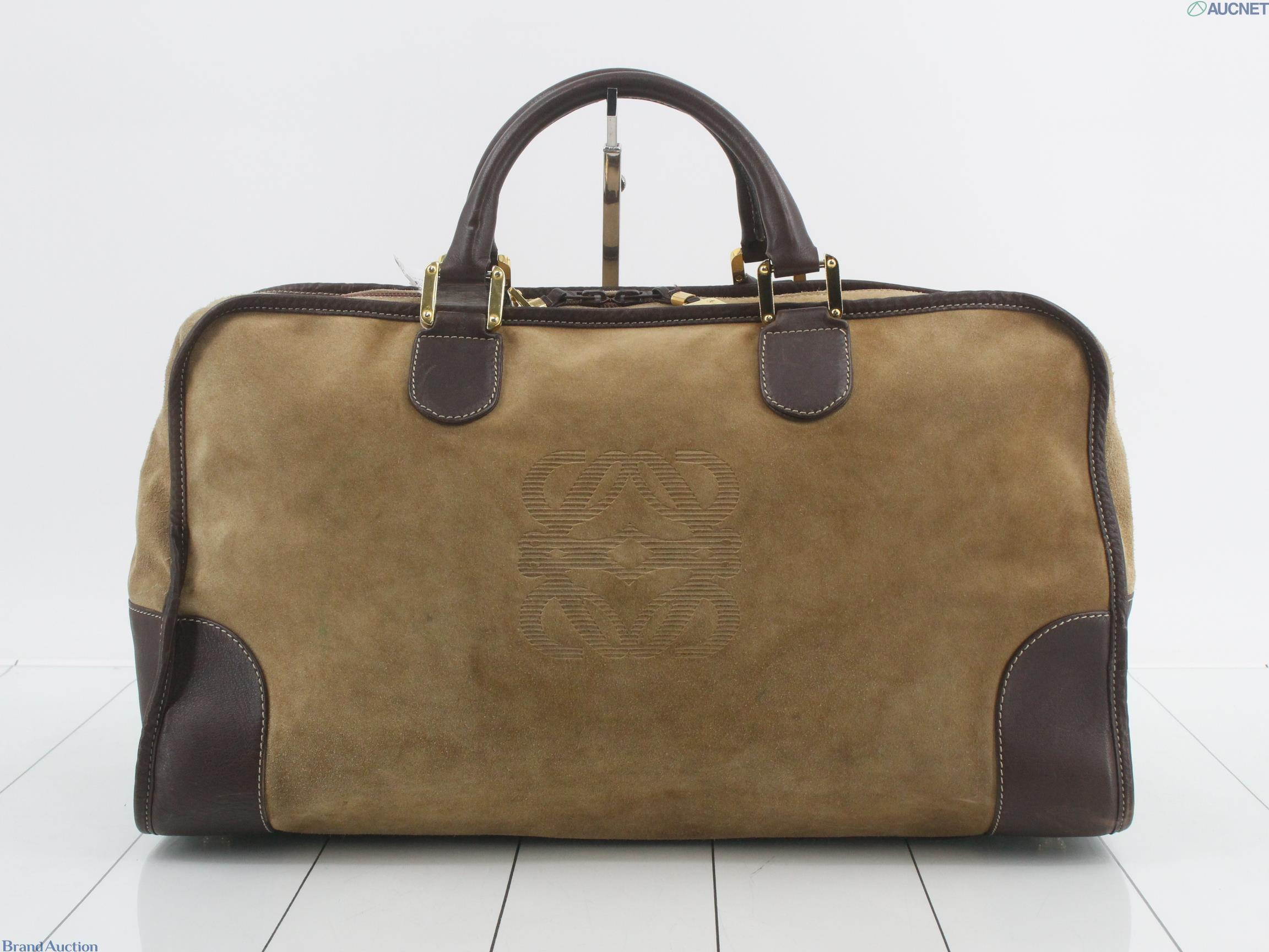 Borsa Boston Loewe in camoscio color tabacco con manici, profili e angoli in pelle marrone e anagramma impresso al centro