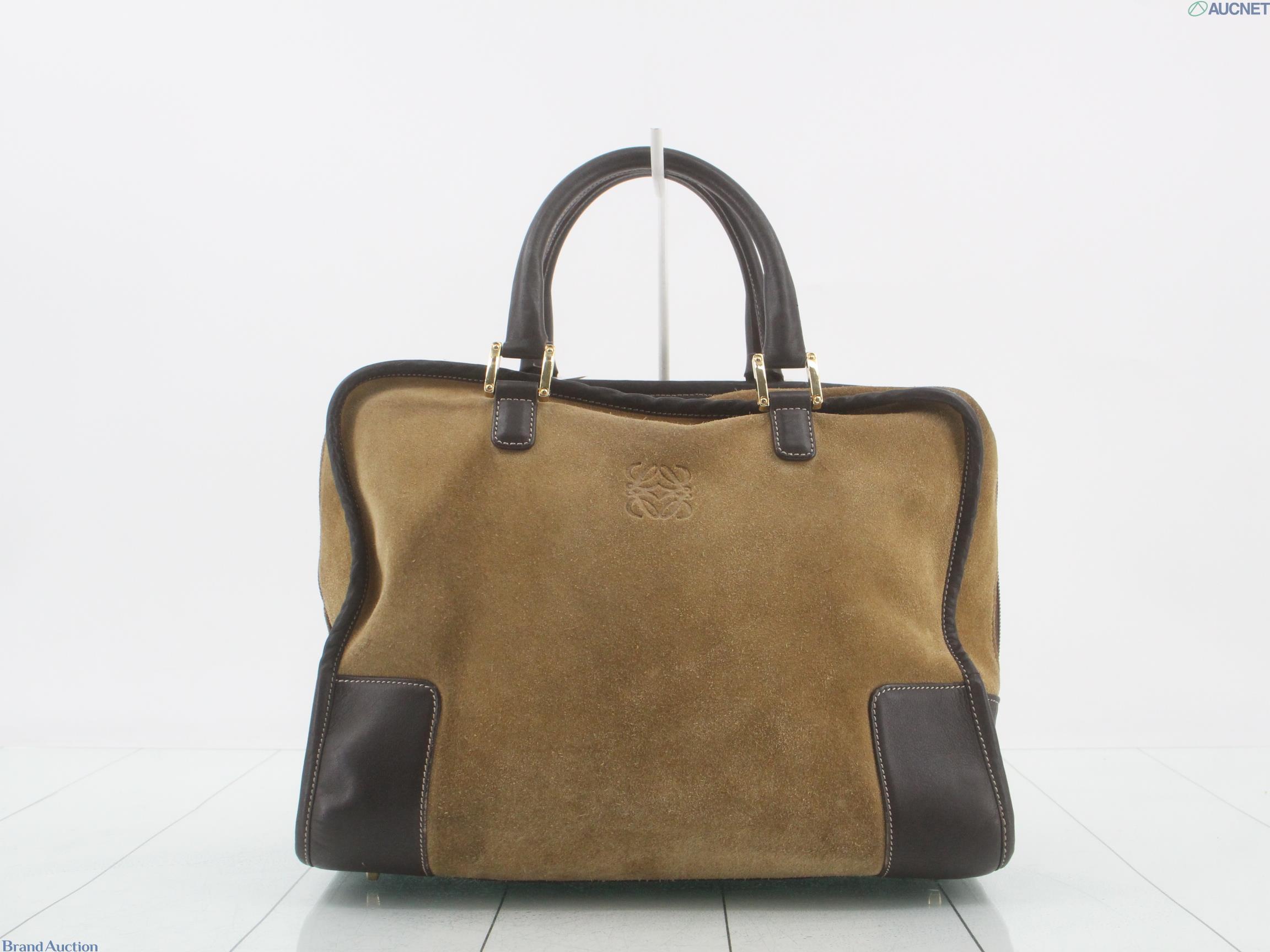 Borsa Amazona di Loewe in pelle scamosciata color sabbia, con manici e angoli in pelle marrone e anagramma impresso. — vista 21