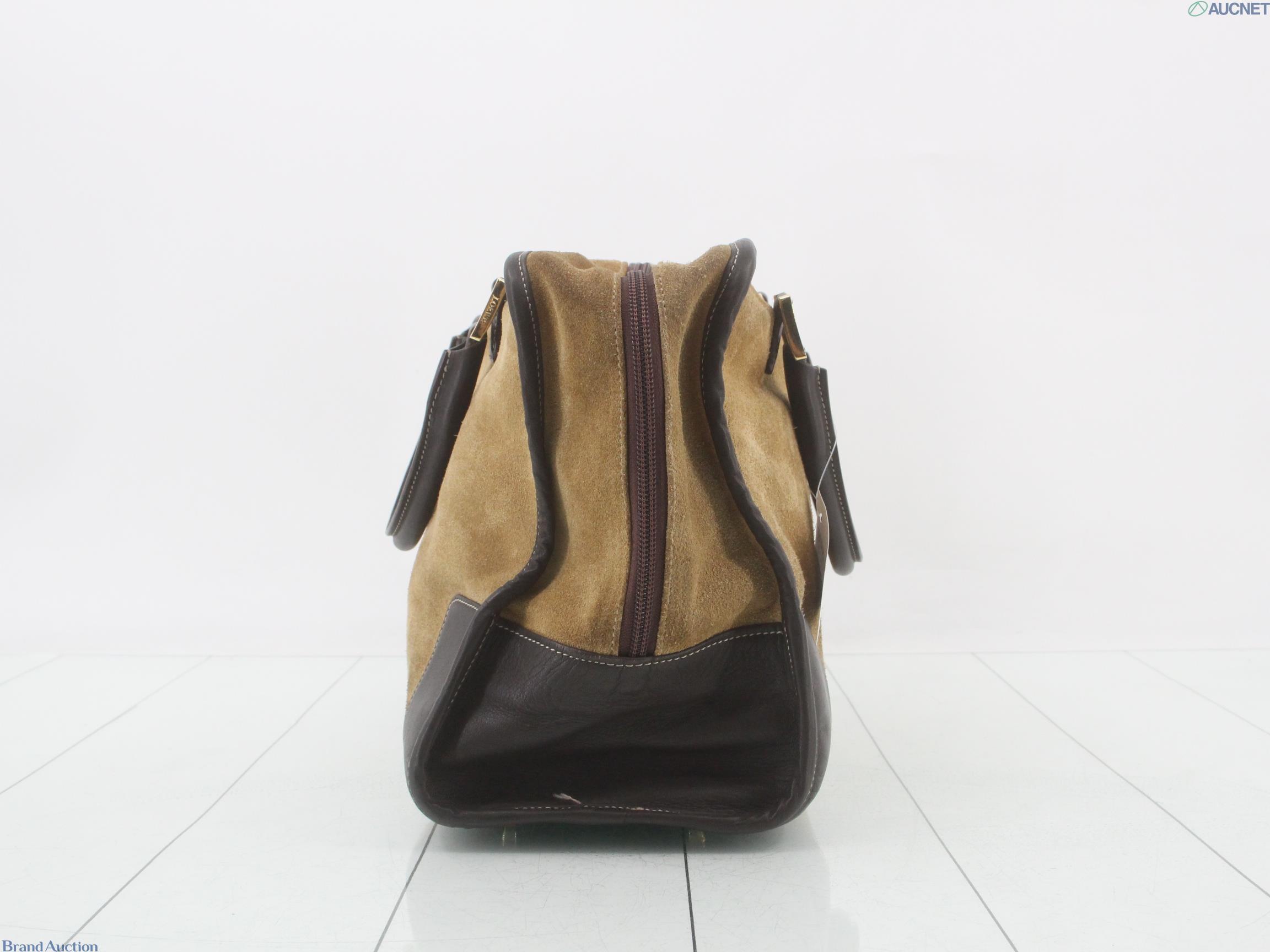 Borsa Amazona di Loewe in pelle scamosciata color sabbia, con manici e angoli in pelle marrone e anagramma impresso. — vista 23