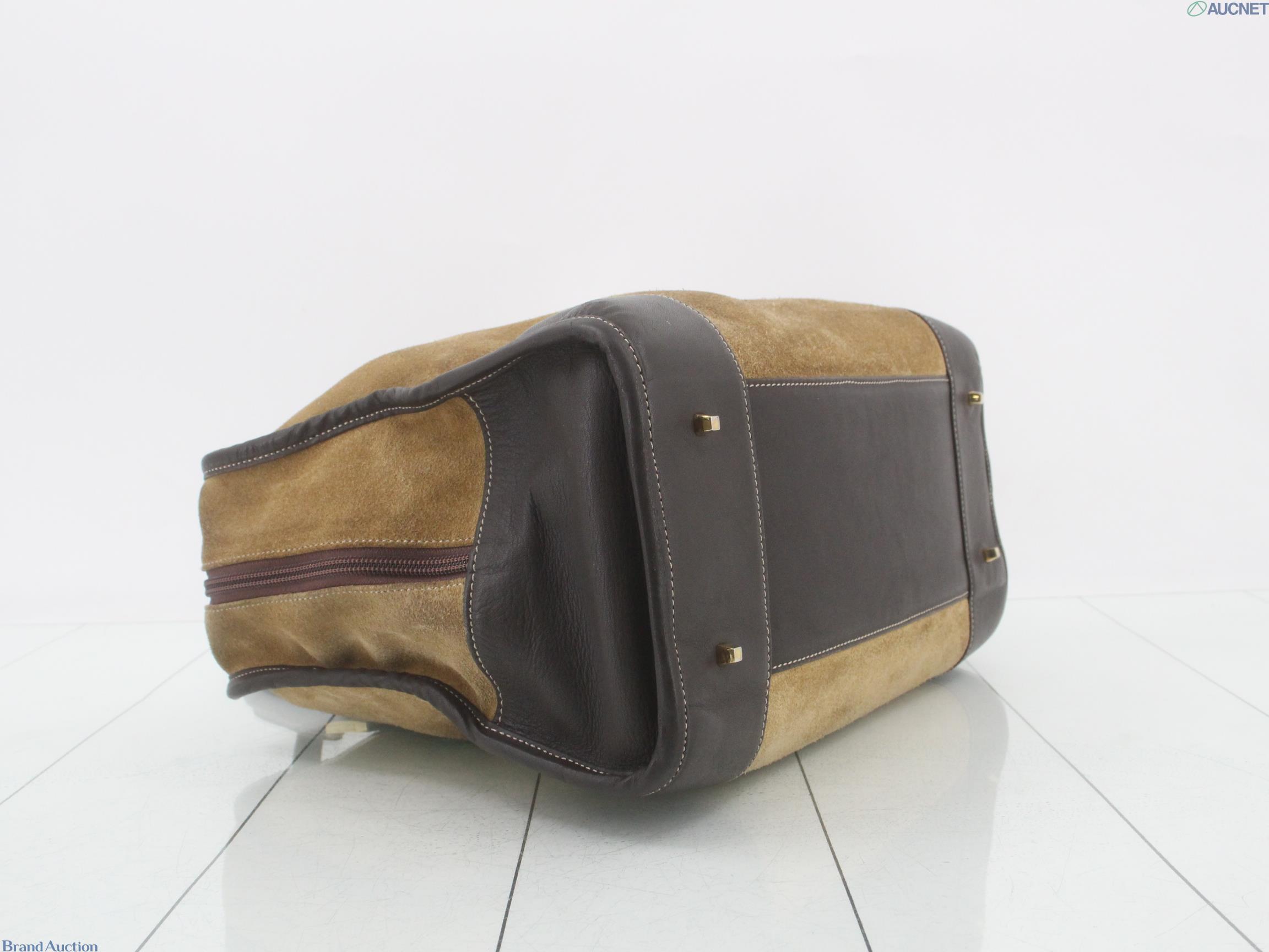 Borsa Amazona di Loewe in pelle scamosciata color sabbia, con manici e angoli in pelle marrone e anagramma impresso. — vista 5