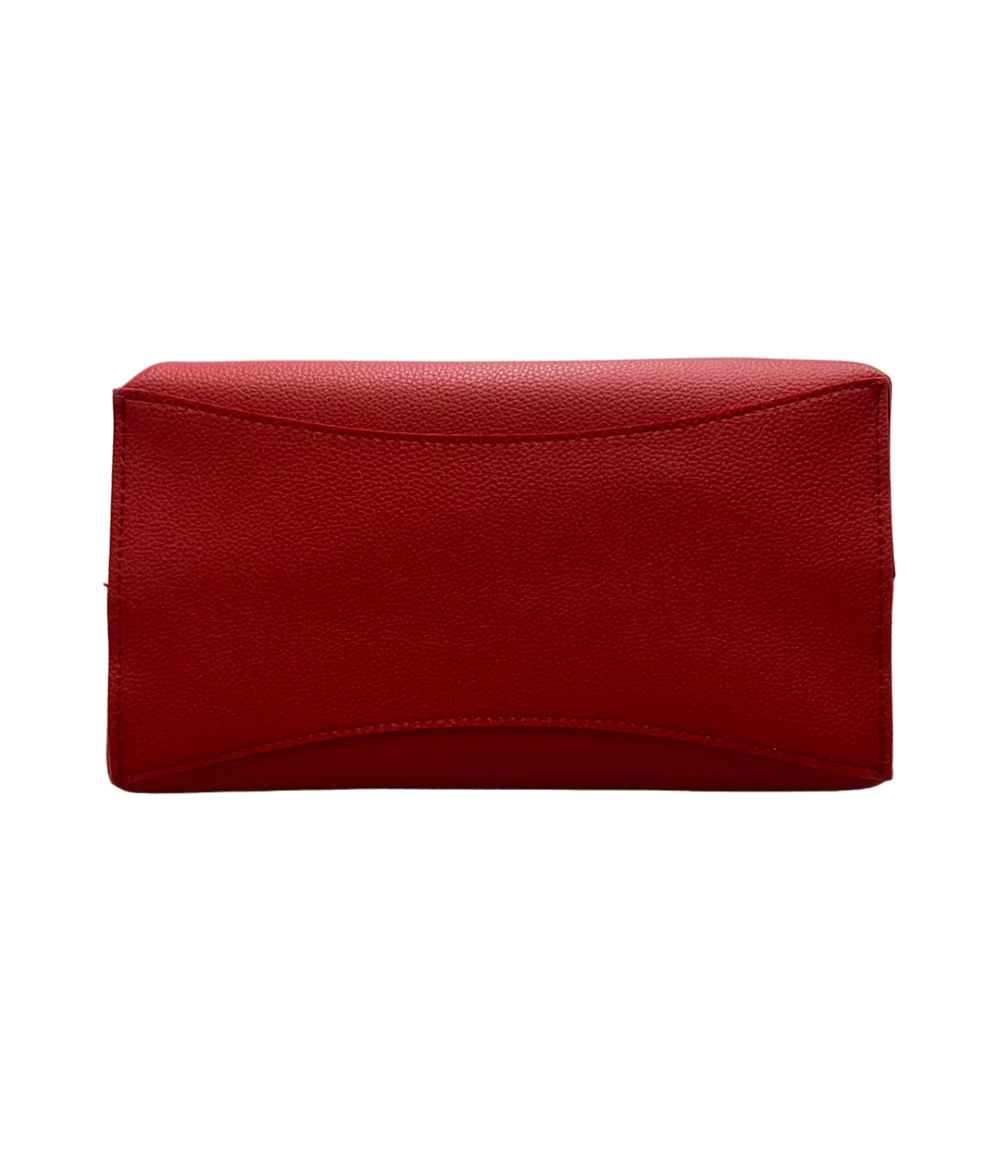 Borsa a spalla Grove rossa a grana fine, linguetta centrale con chiusura girevole dorata e tracolla staccabile in tinta. — vista 4