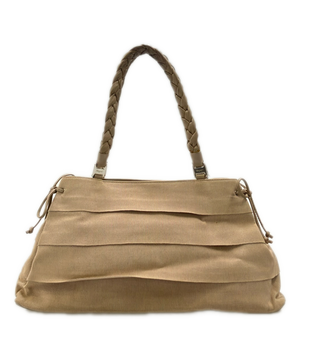 Borsa a spalla Salvatore Ferragamo color sabbia in tessuto a coste, corpo a balze e manici intrecciati, vista frontale