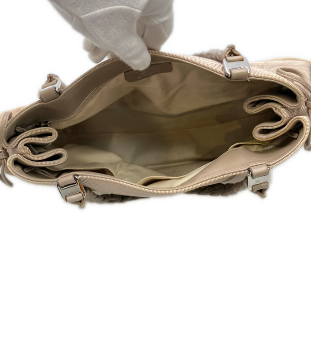 Borsa a spalla Salvatore Ferragamo color sabbia in tessuto a coste, corpo a balze e manici intrecciati, vista frontale — vista 5