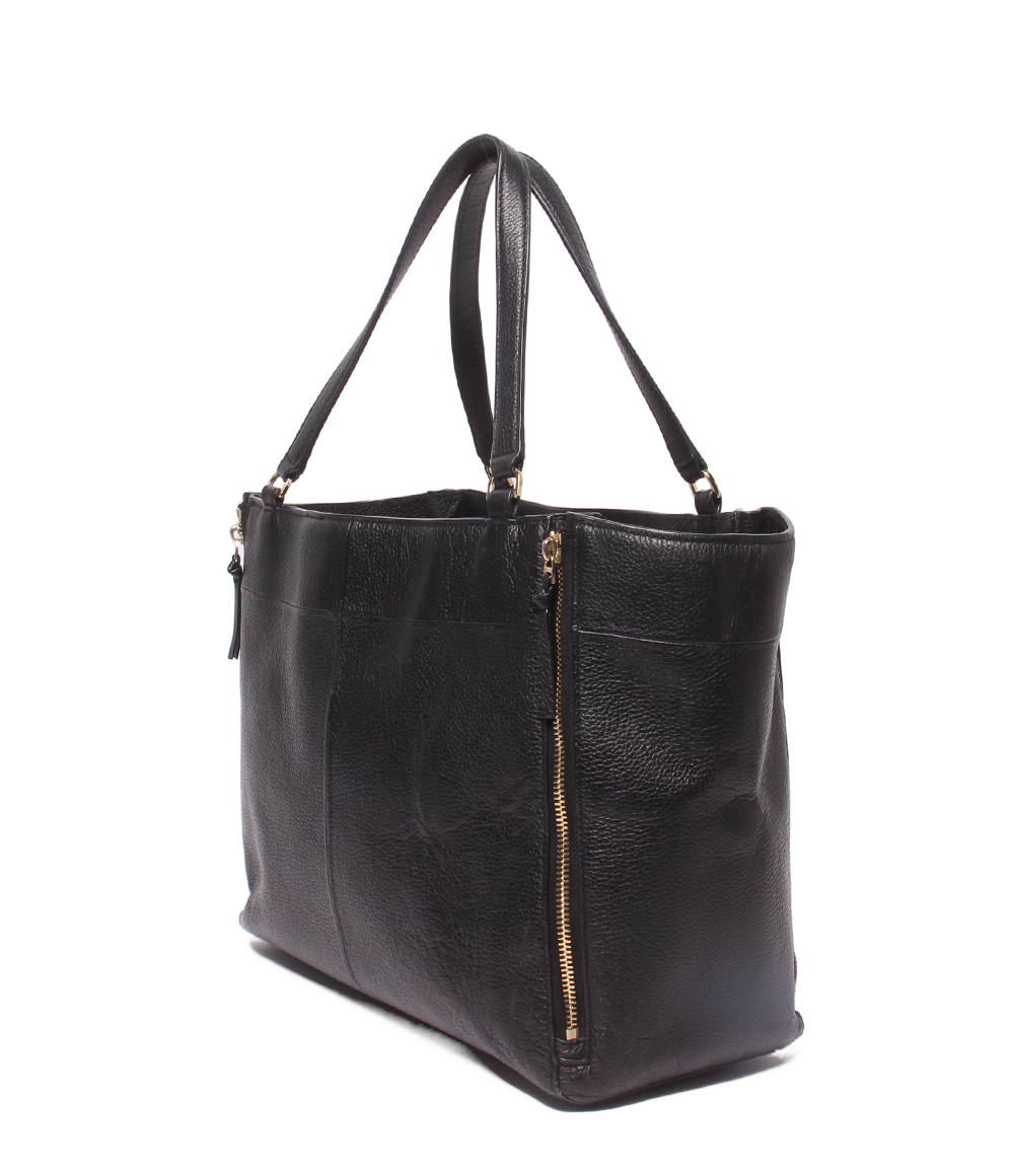 Borsa a spalla Tory Burch in pelle nera a grana, con due manici, cerniere laterali dorate e logo in metallo sul fronte. — vista 3