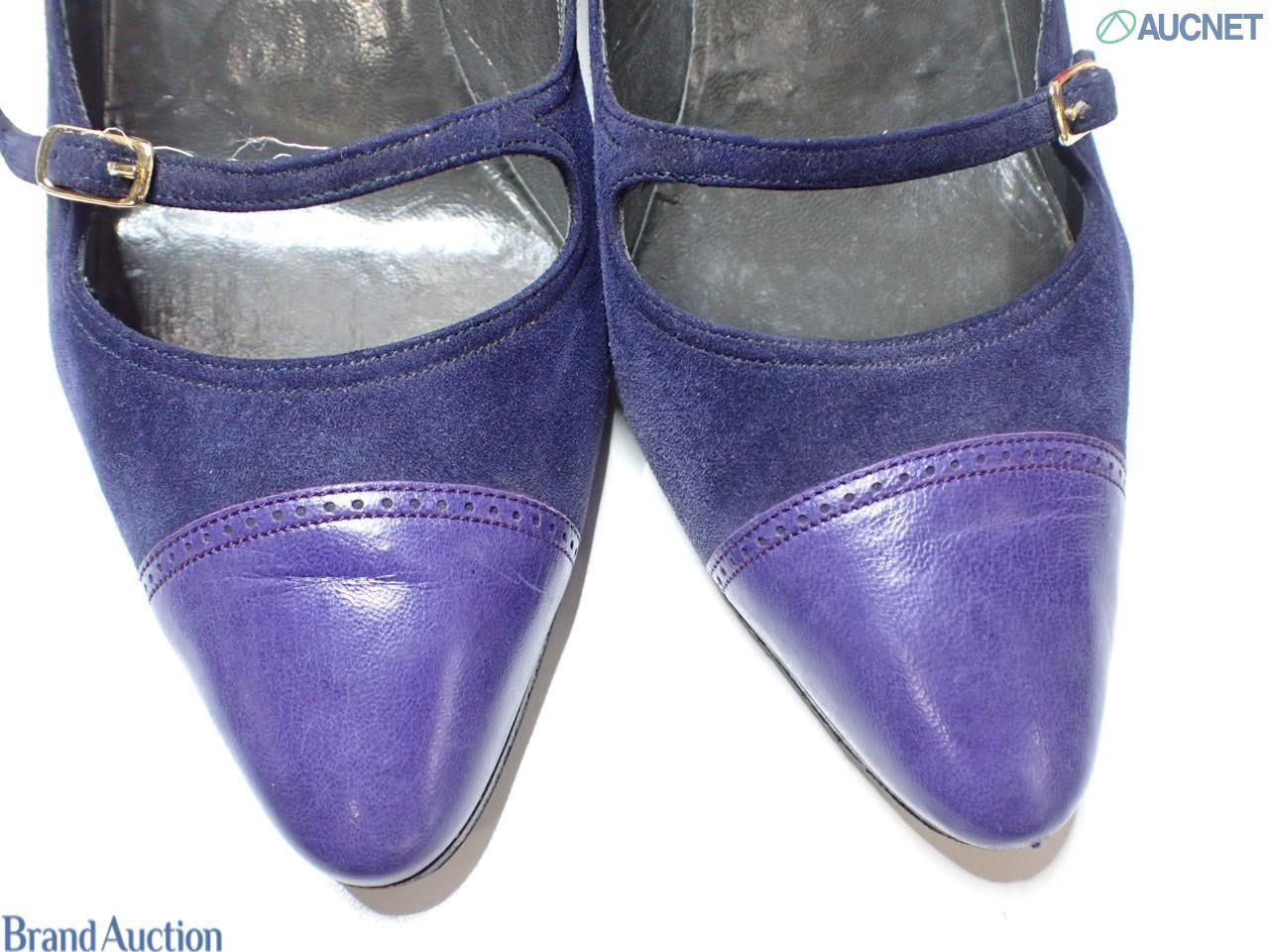 Décolleté Celine in camoscio blu notte con punta in pelle viola e cinturino con fibbia dorata.